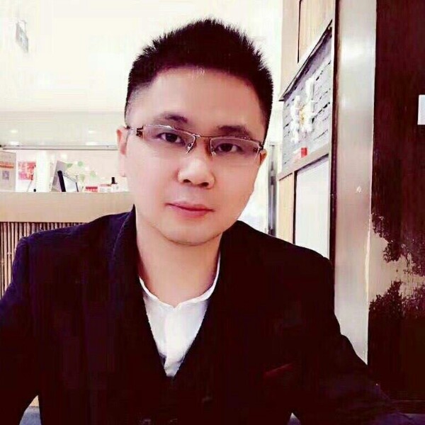 老虎苗条的照片