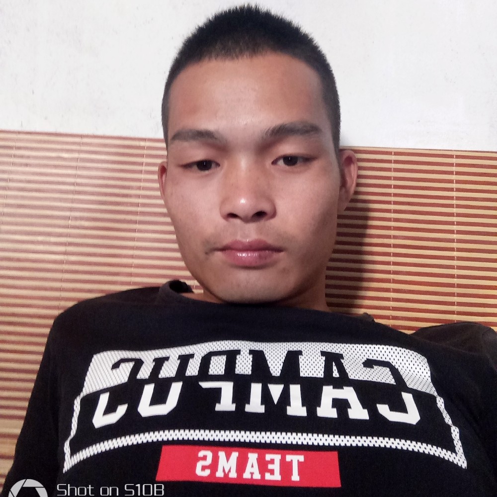只是微笑的照片