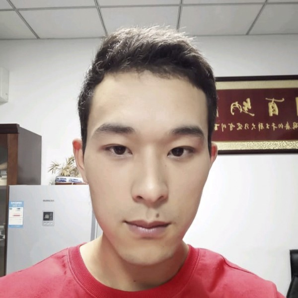 硬硬年富力强的照片