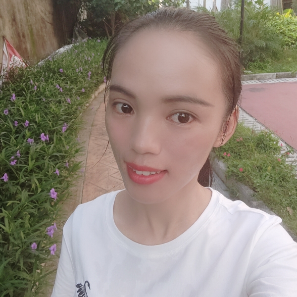 灼灼夭夭的照片