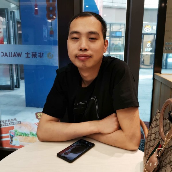 何工的照片