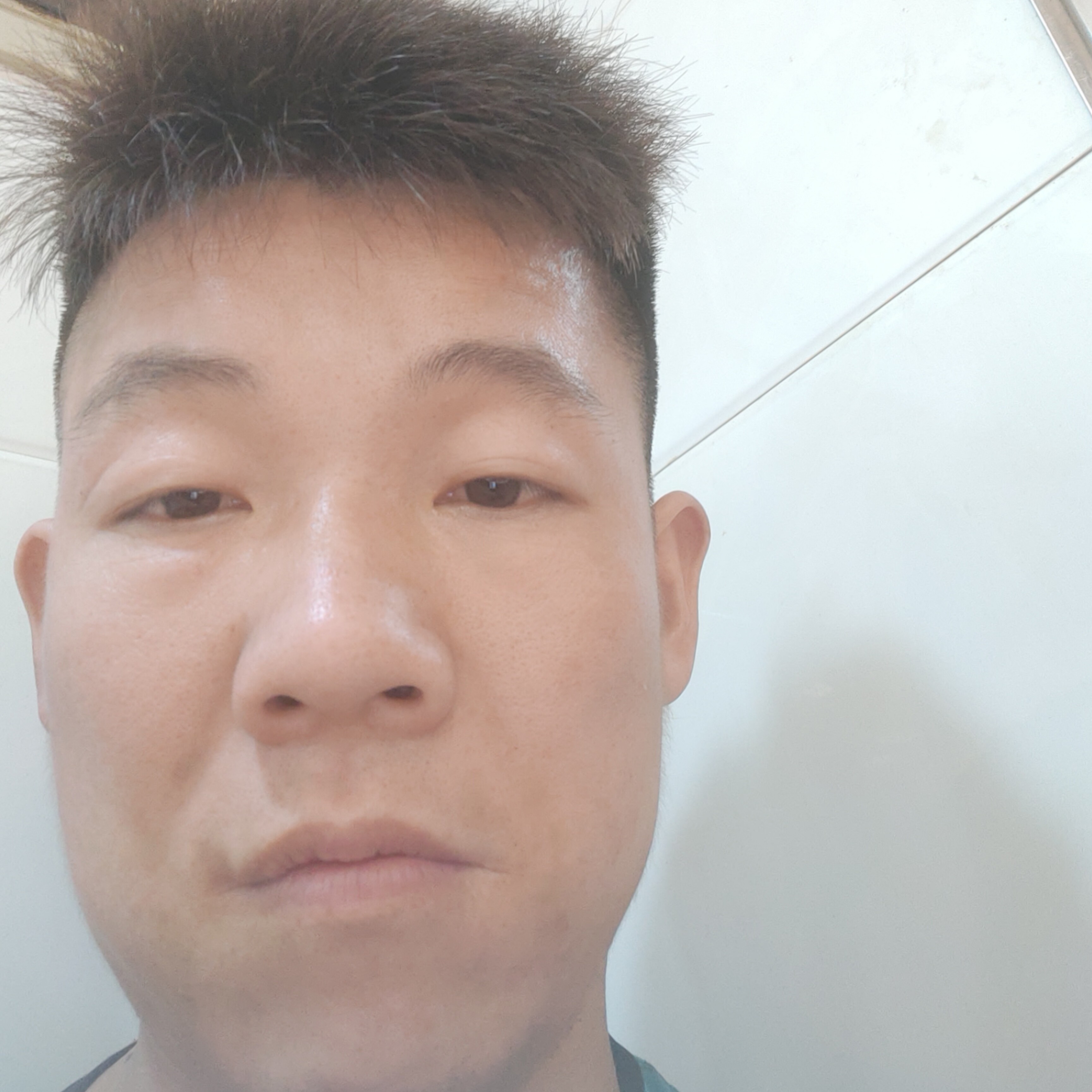 崖深拥可爱的照片