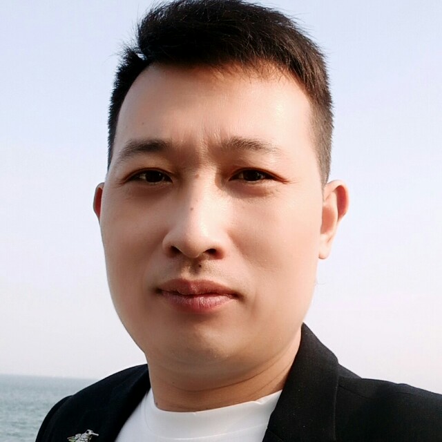 解进的照片