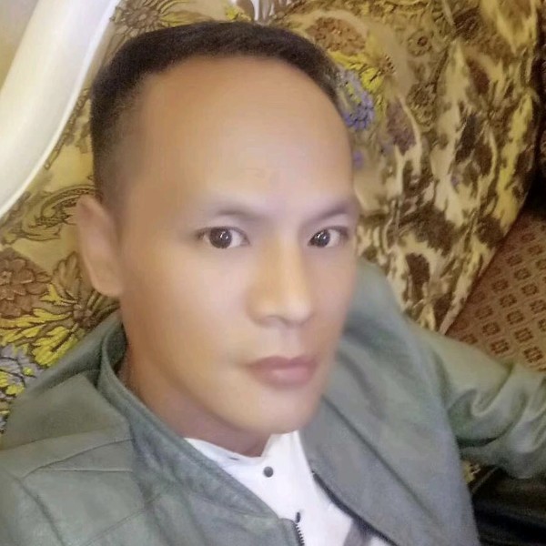 乐曲英勇的照片