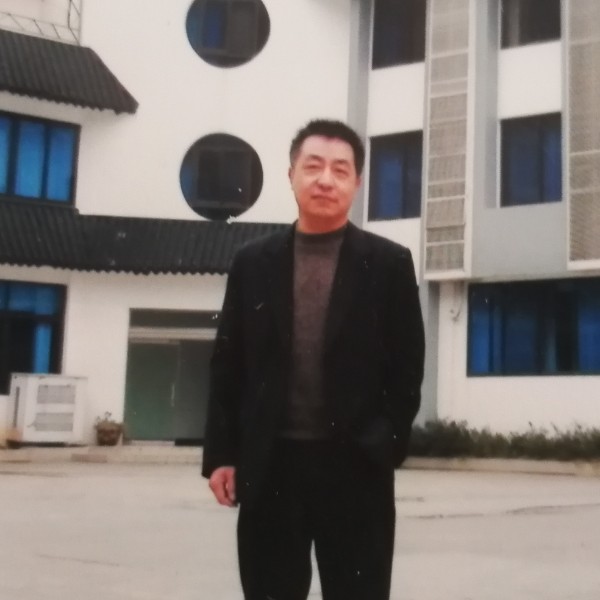 水杯放弃热情的照片
