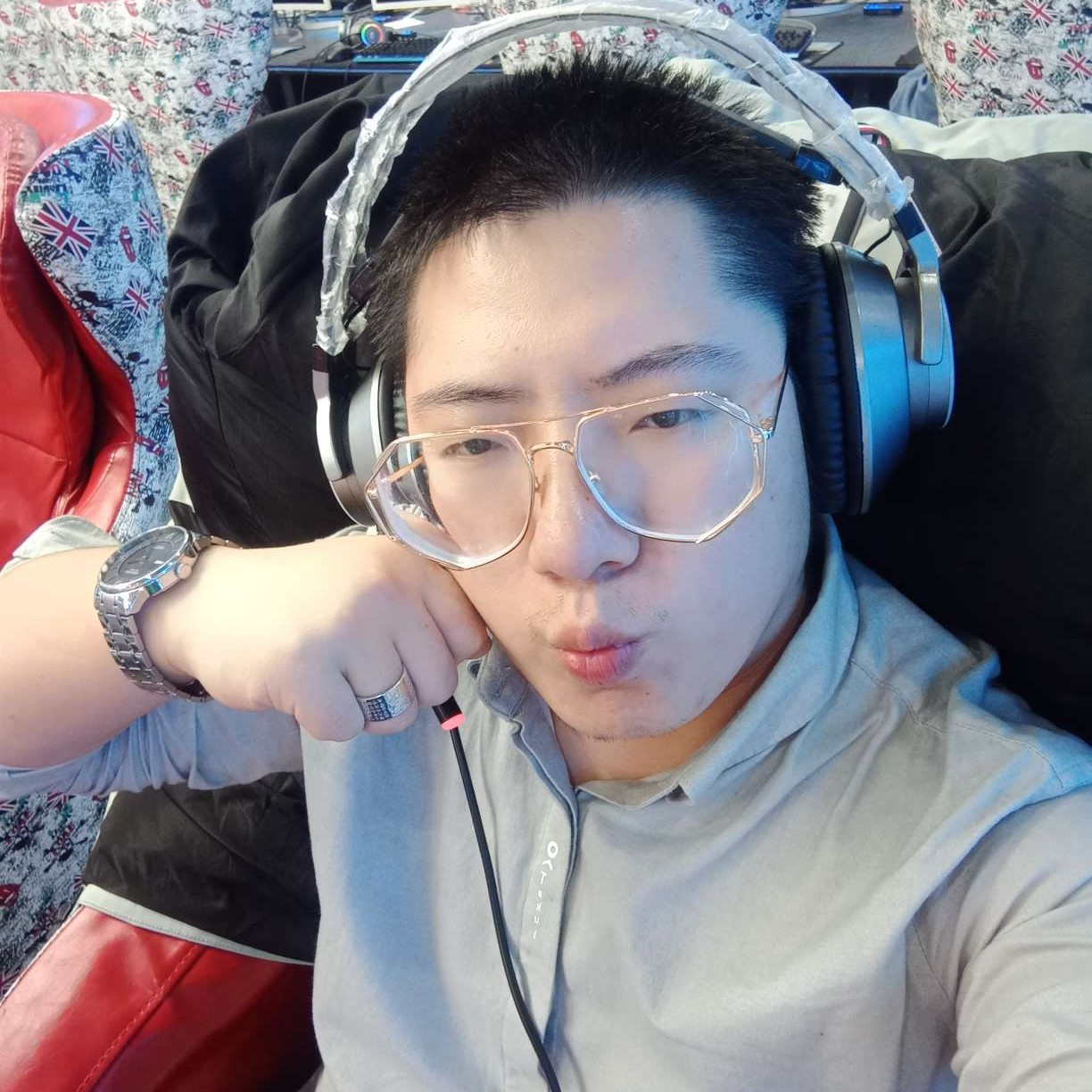 小松鼠爱恋妩媚的照片