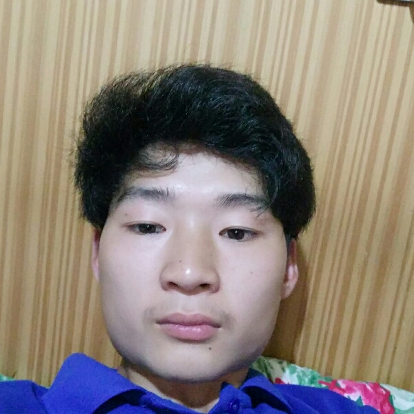 ai艾晨的照片