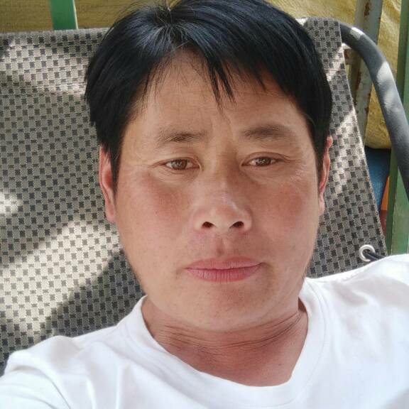 睫毛膏笑精明的照片