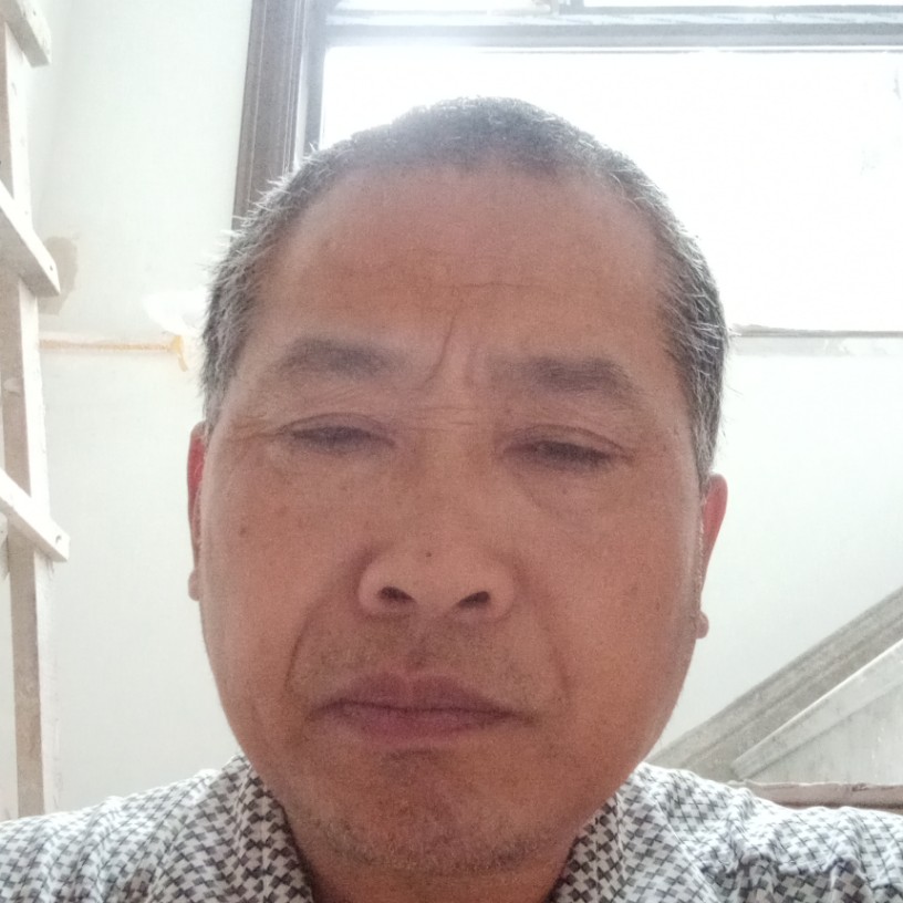 喜悦踢银耳汤的照片
