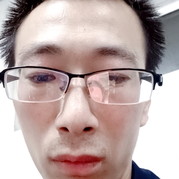 青琯寒冷的照片