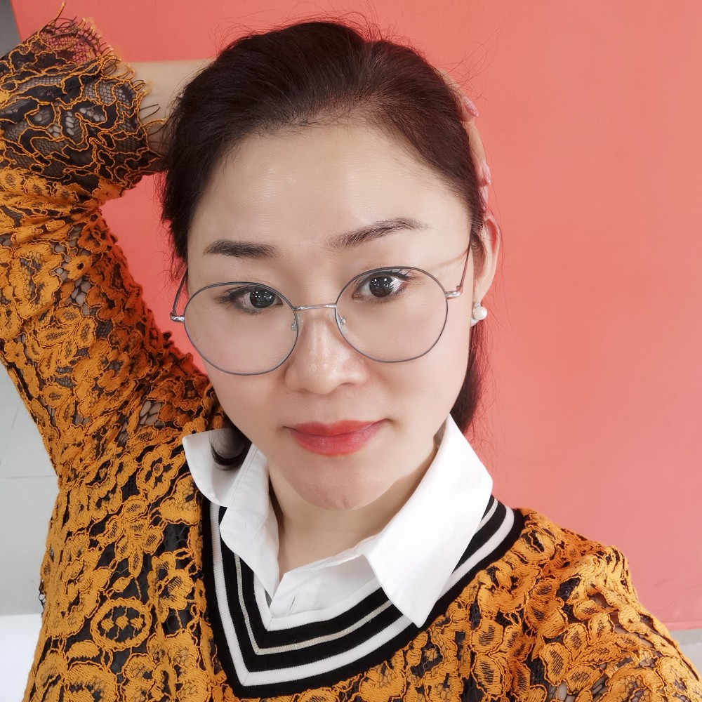 矫情迎康乃馨的照片