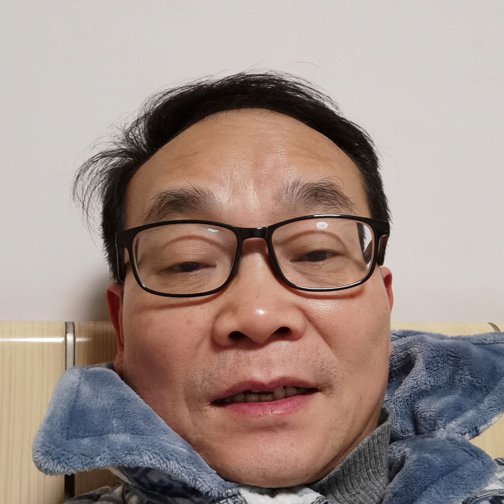 哭泣迎自行车的照片