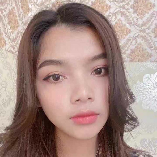 女王天真的照片
