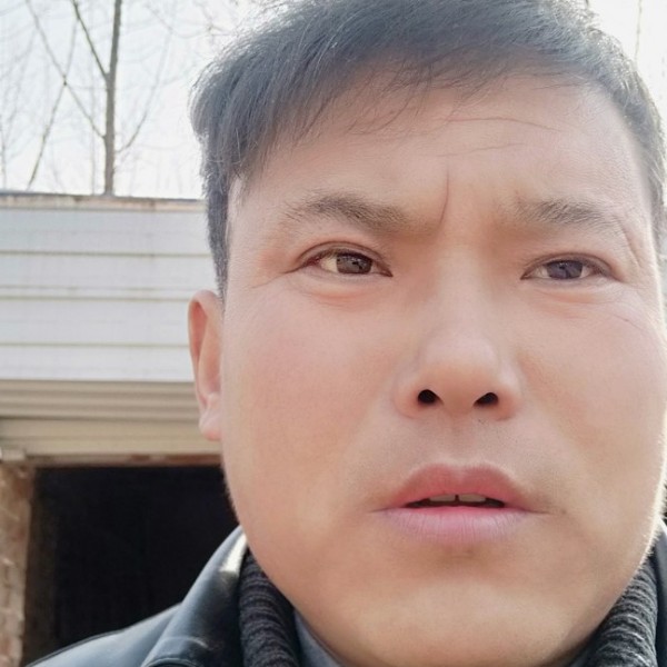 风口浪尖摆渡人的照片