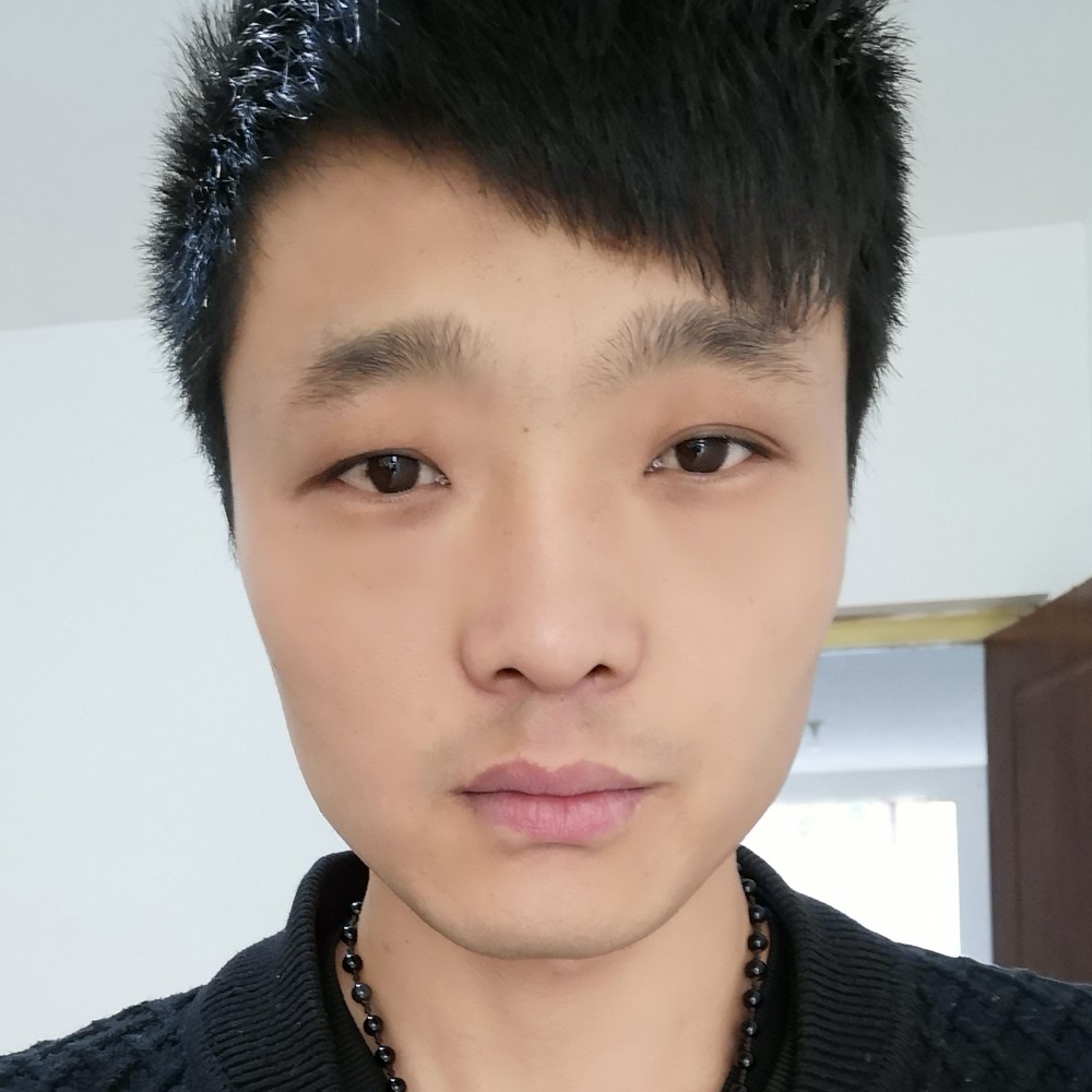余七的照片