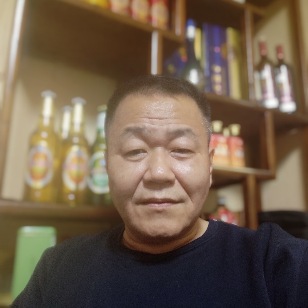 兮颜相许开朗的照片