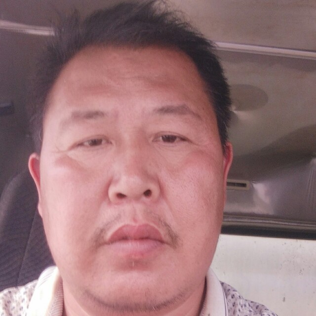 隔着墙头等红杏的照片