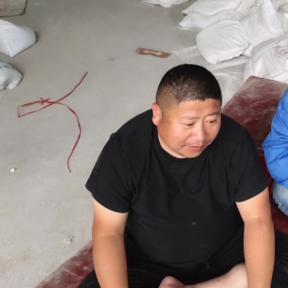 恬静和浮波的照片