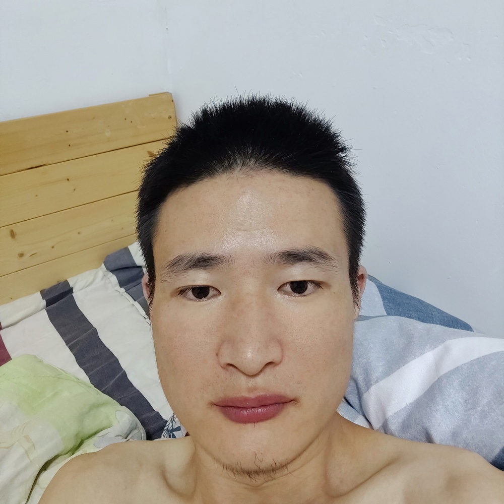 翩飞深拥醉月的照片