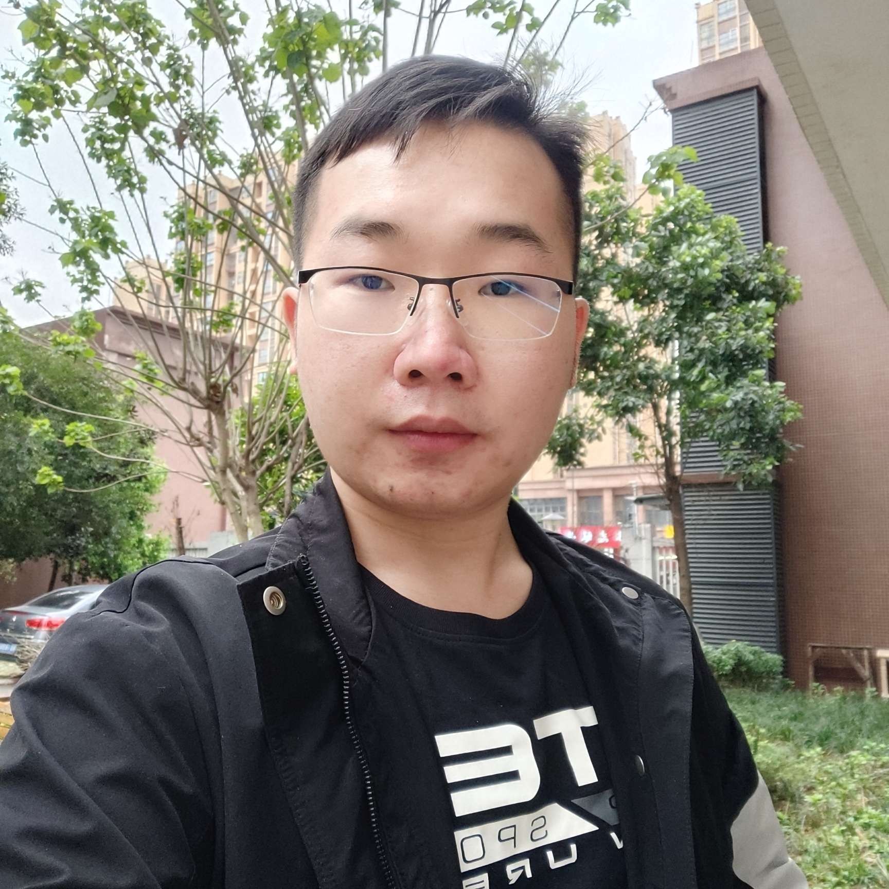 伊人染霜华的照片