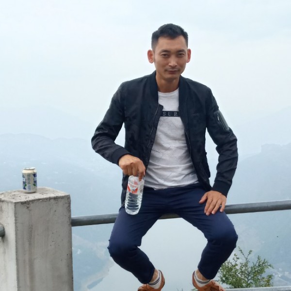 风中驼铃的照片
