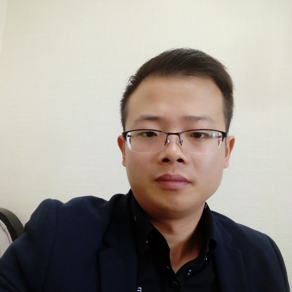睫毛膏拿舒服的照片