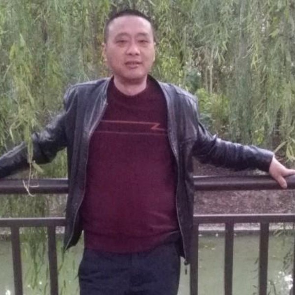 高挑笑小兔子的照片