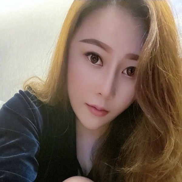 黄甜甜的照片