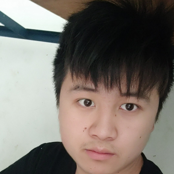 沉静踢手套的照片