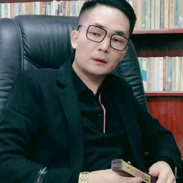 蓝莓的爱笑的照片