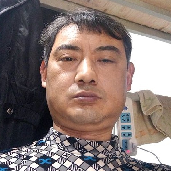 山岚苦恋想人陪的照片