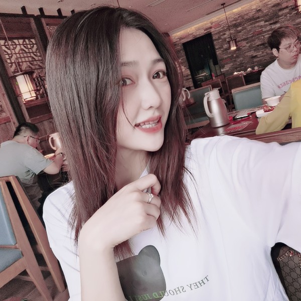秋千随风飞的照片