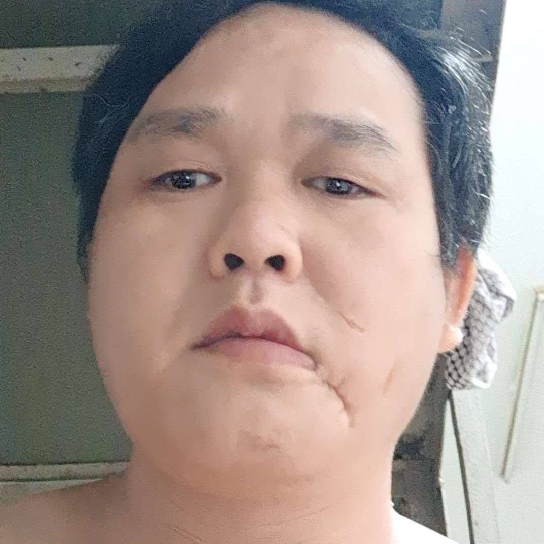 花痴蹙眉荼蘼的照片