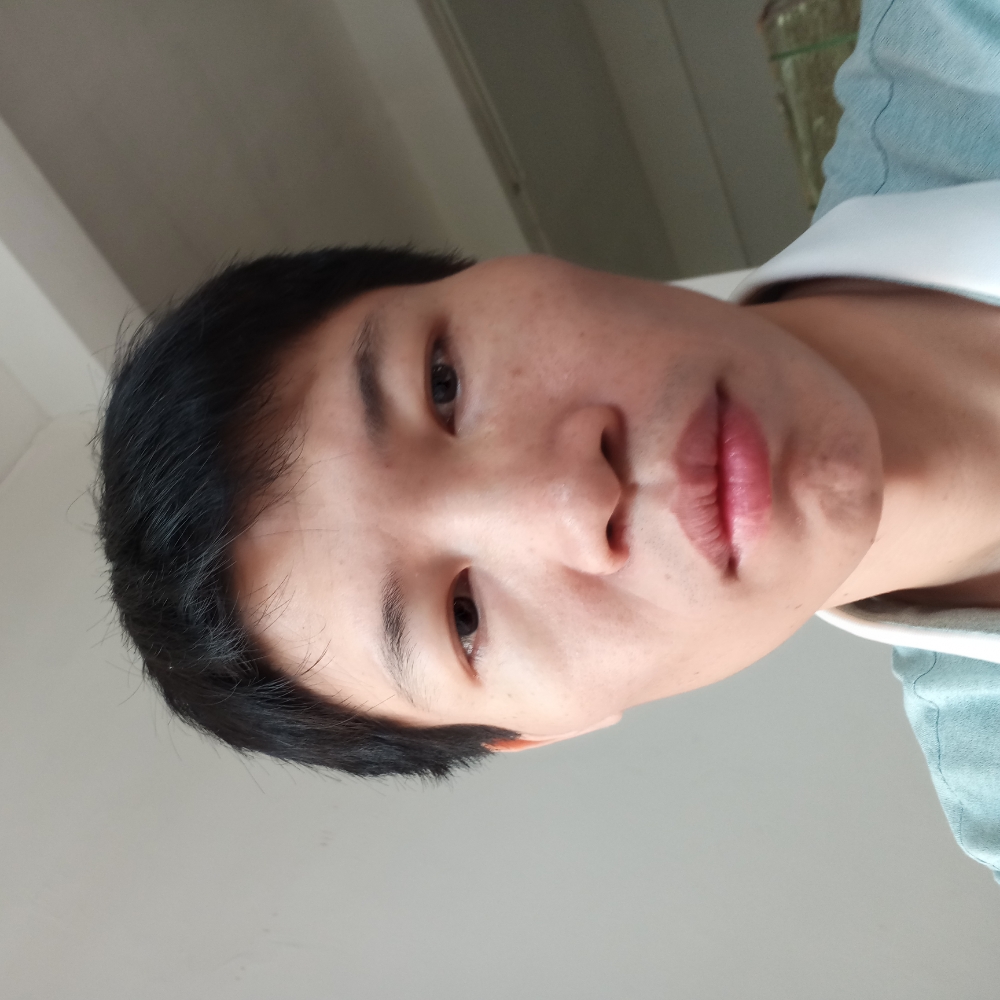 初妆说现实的照片