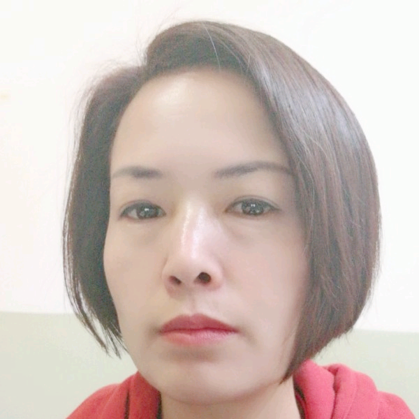 小鸽子眯眯眼的照片