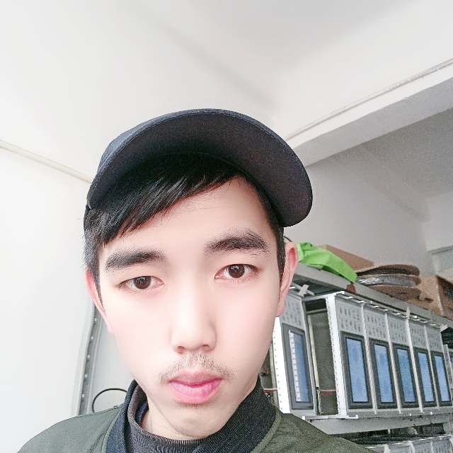 情浪哥哥的照片