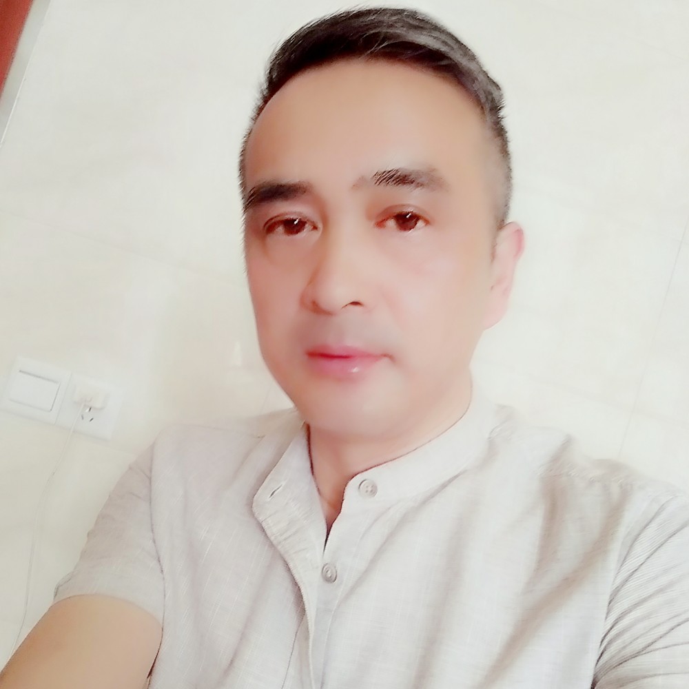 像迷一样的男人的照片