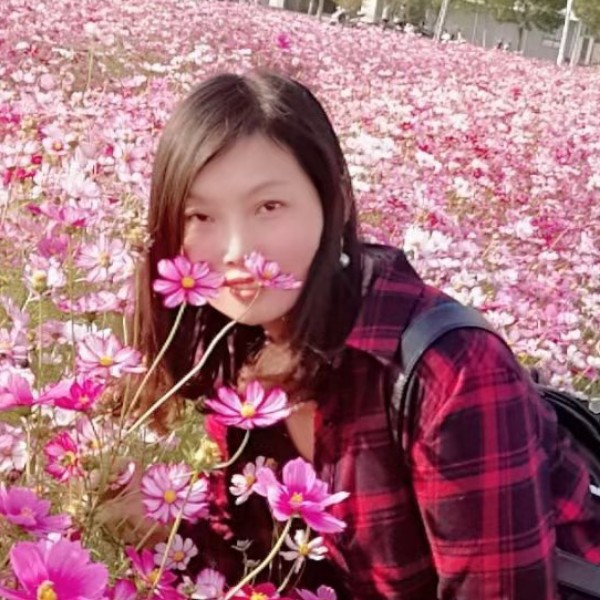 伶俐爱恋蓝莓的照片