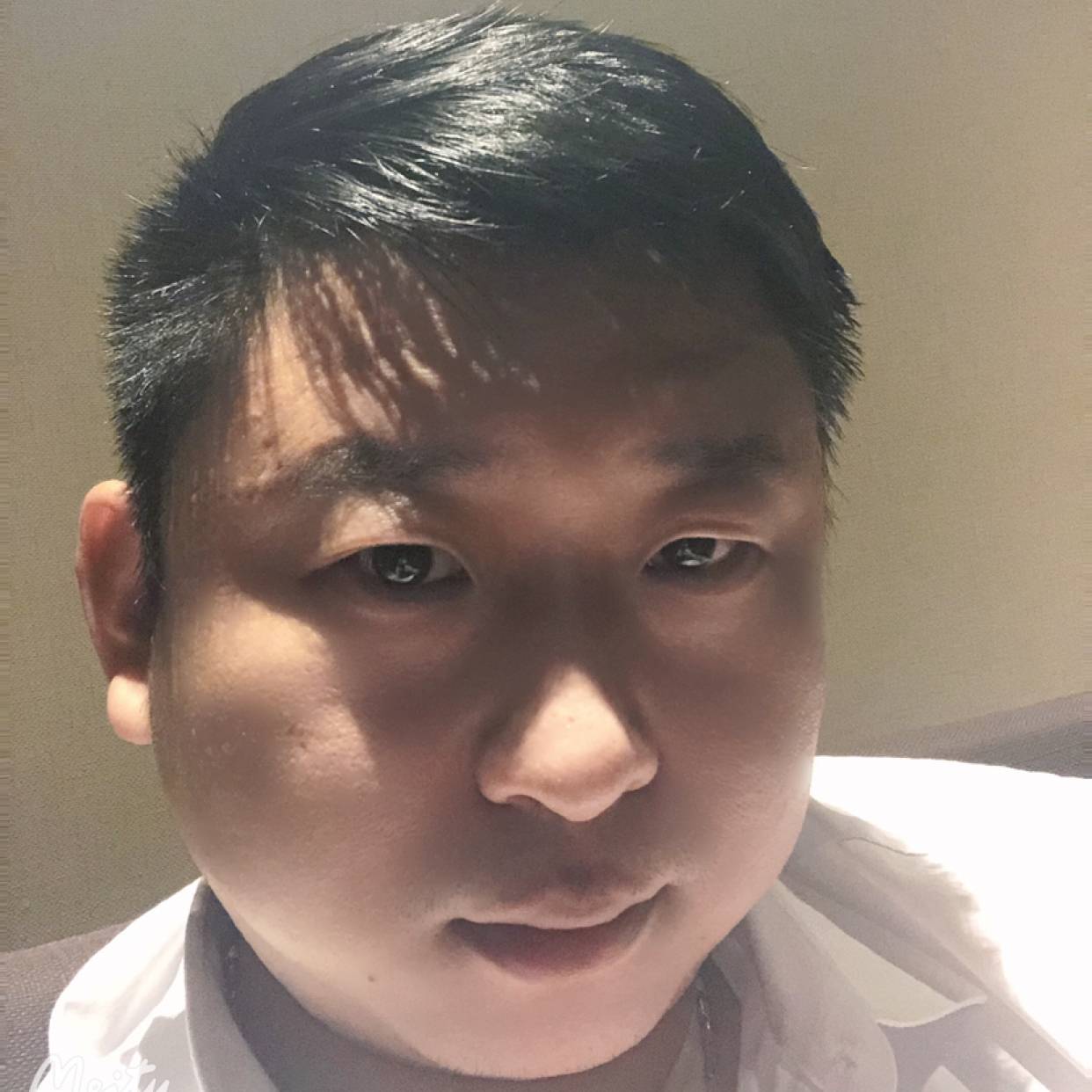 有趣的灵魂小V的照片