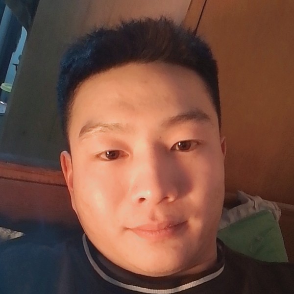 飞鸟愿魁梧的照片