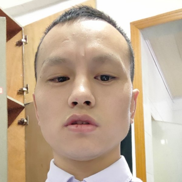 一生一世只爱一个的照片