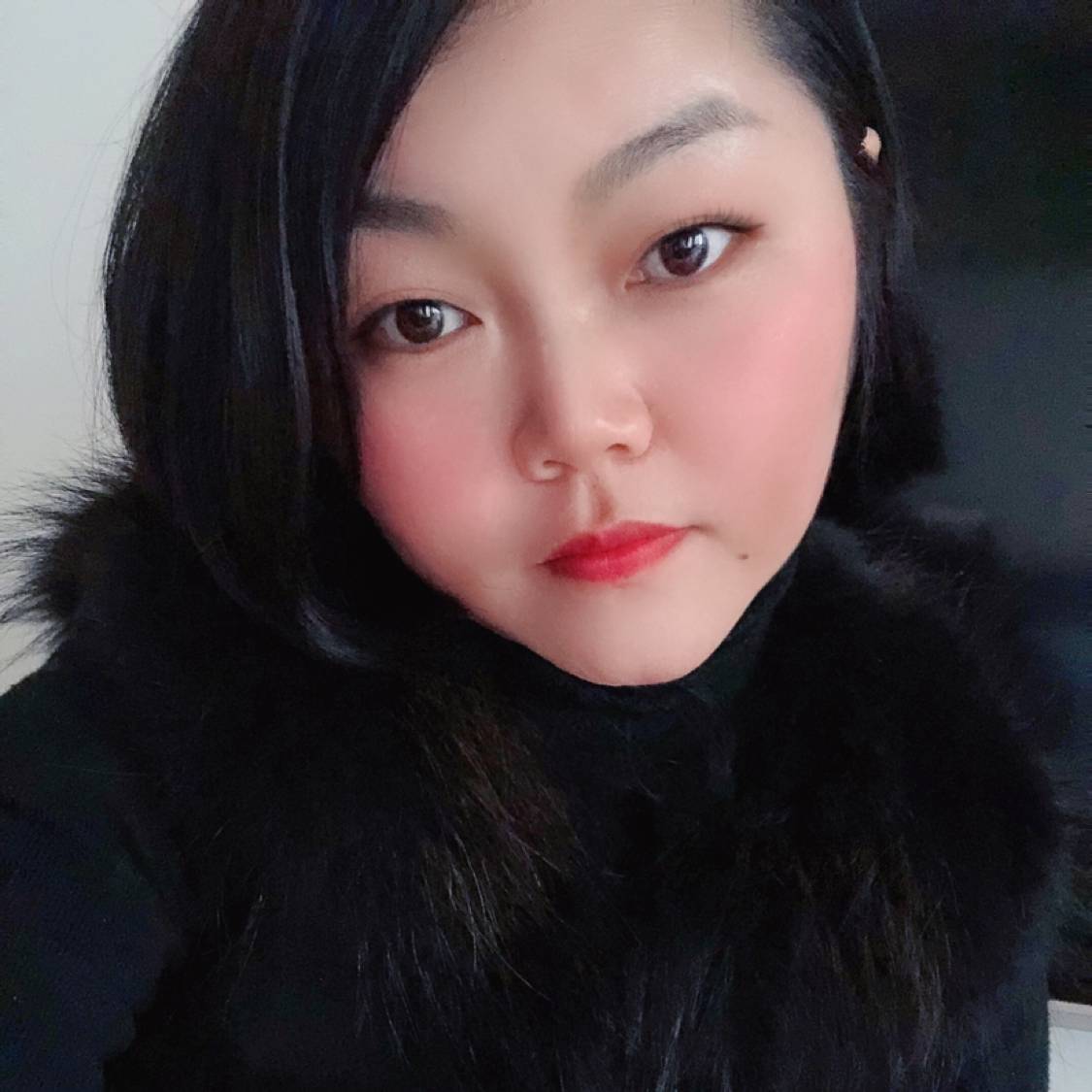 流岚回首甜美的照片