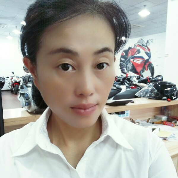 杨海英的照片
