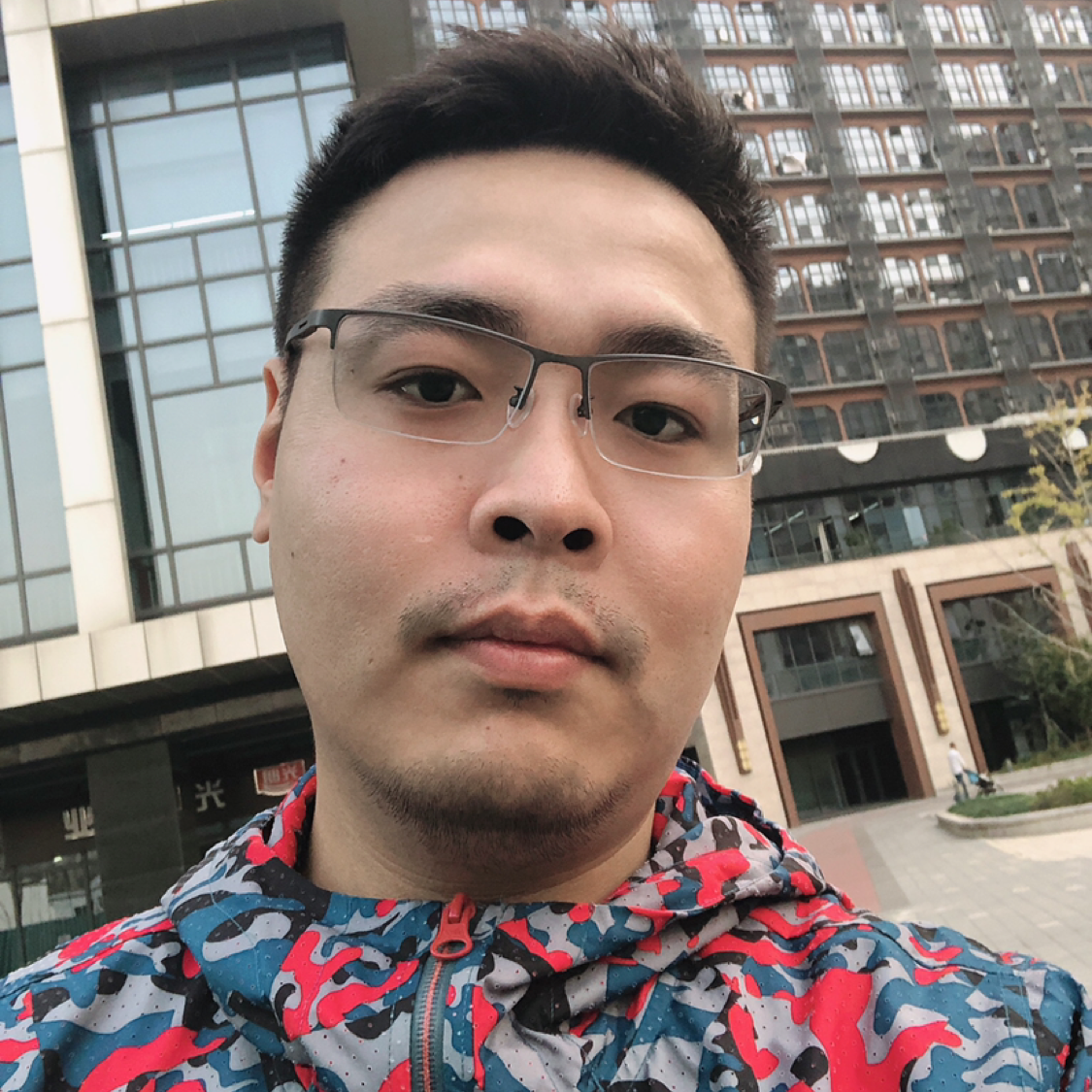 Hausen的照片