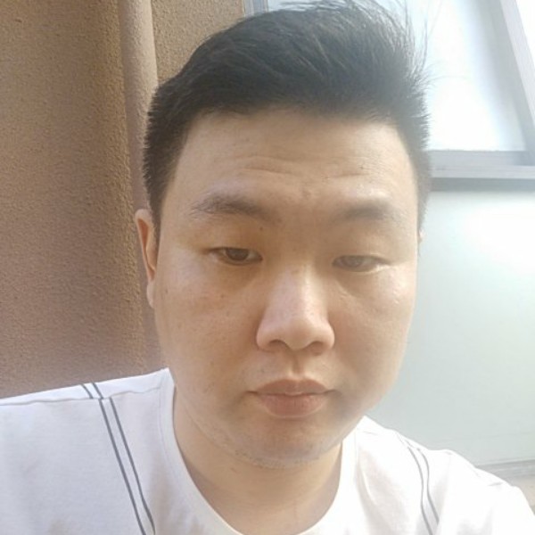 香氛与时尚的照片