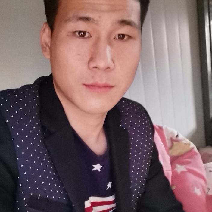 寒风回首忐忑的照片