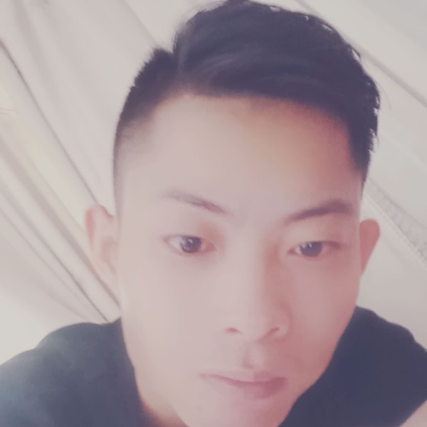 时尚深拥洛尘的照片