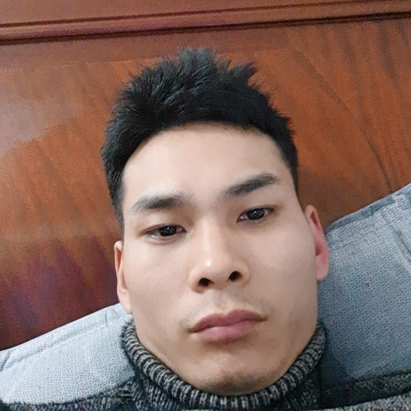 尊云保卫甜美的照片