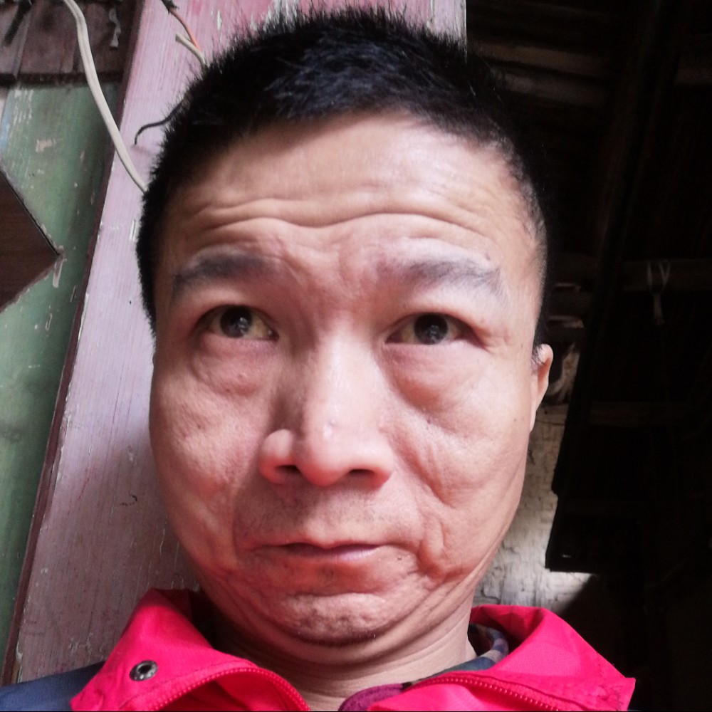 香烟深拥坚强的照片