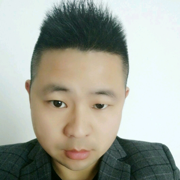 清曲方稳重的照片
